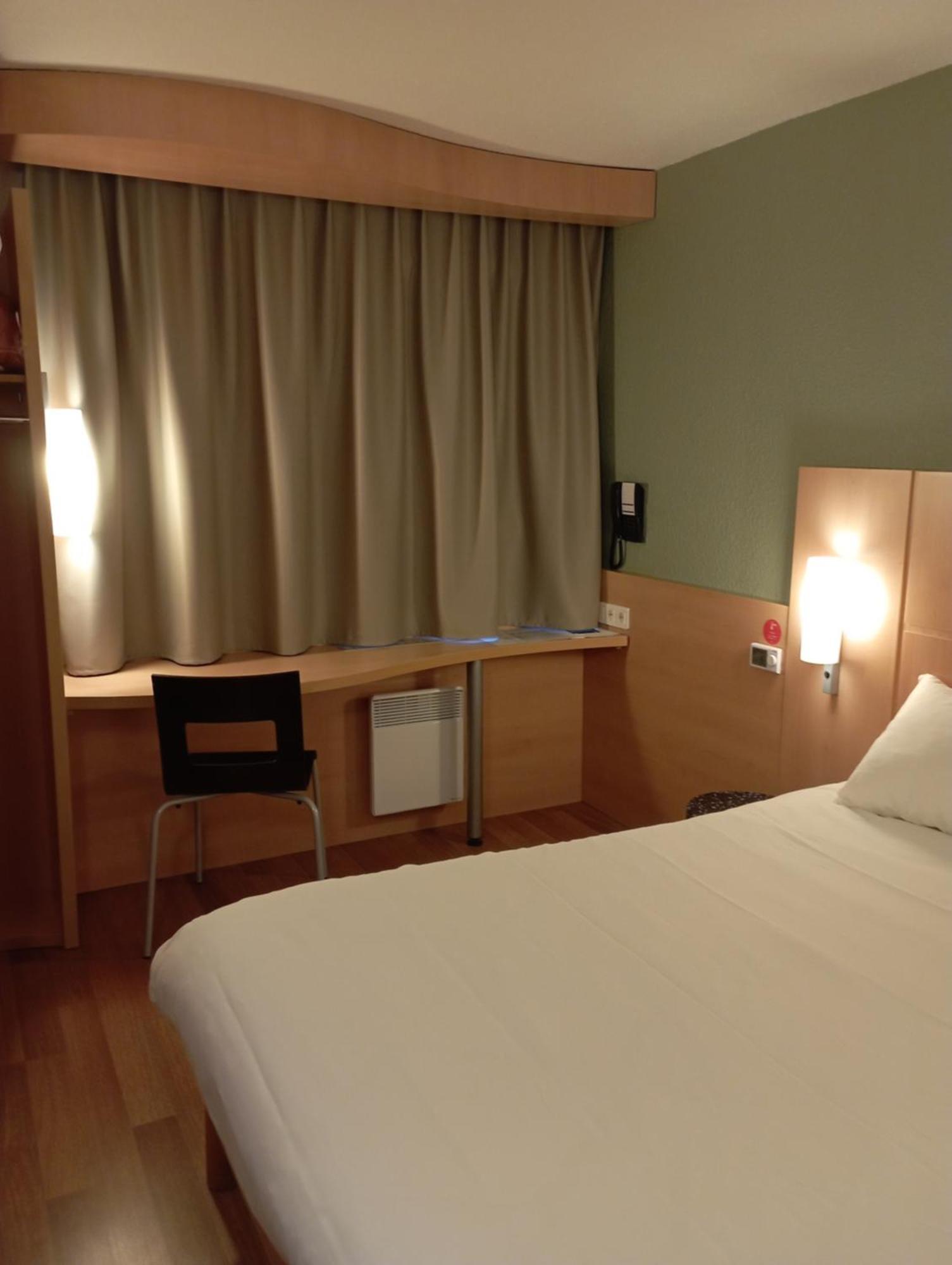 Ibis Les Etangs Des Moines Ξενοδοχείο Fourmies Εξωτερικό φωτογραφία