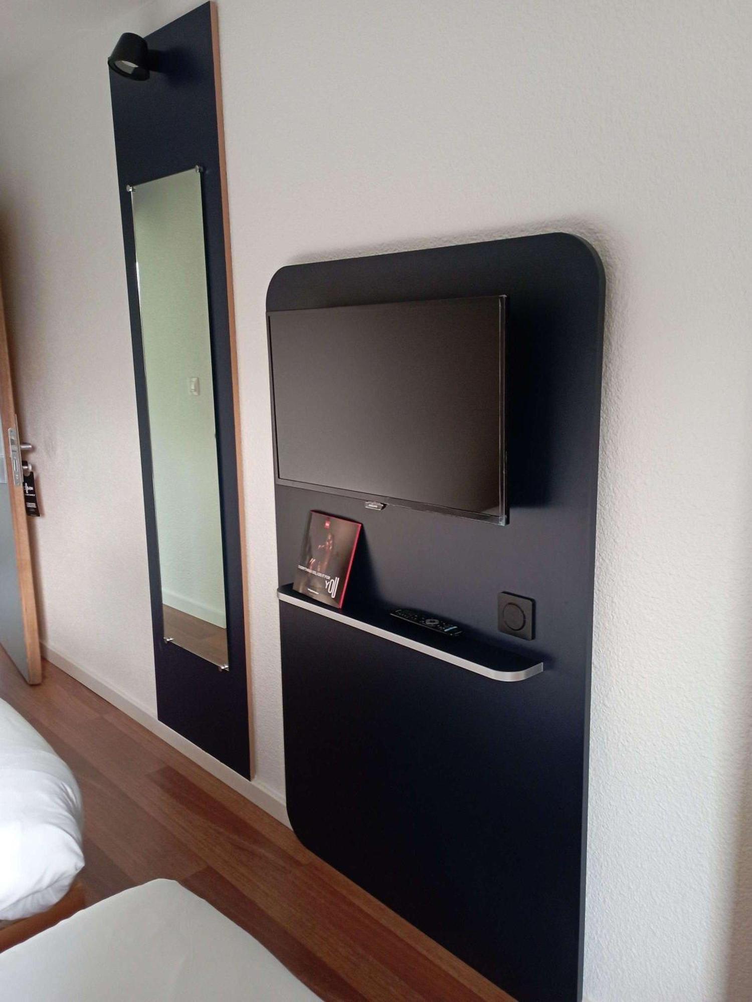 Ibis Les Etangs Des Moines Ξενοδοχείο Fourmies Εξωτερικό φωτογραφία