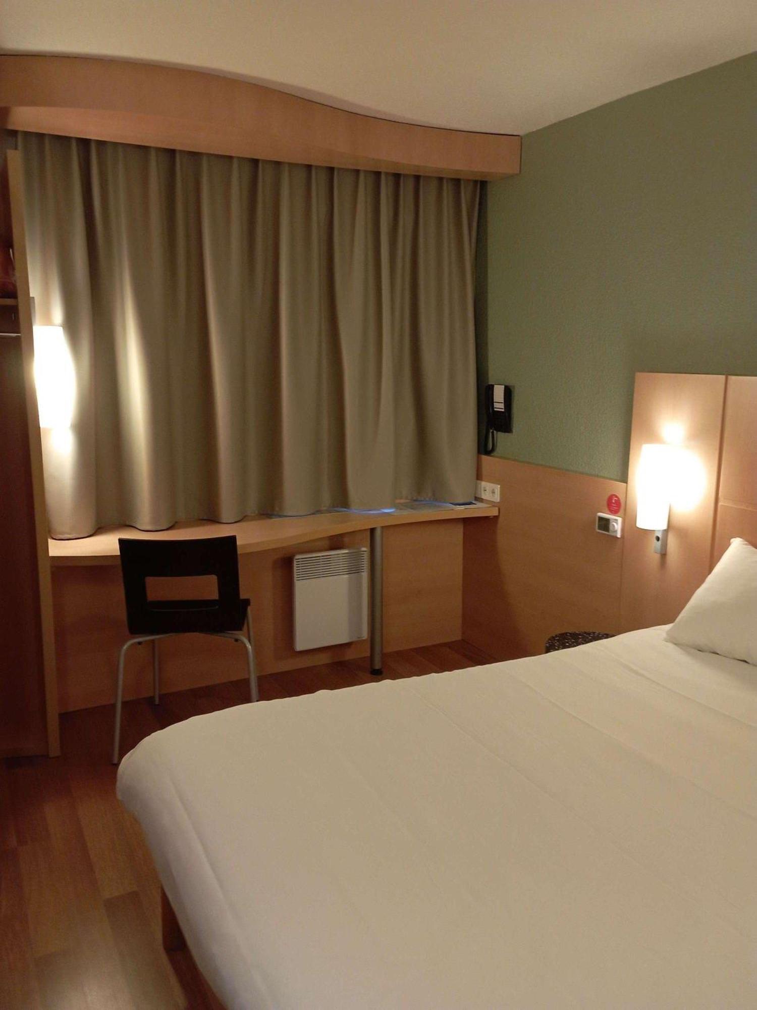 Ibis Les Etangs Des Moines Ξενοδοχείο Fourmies Εξωτερικό φωτογραφία